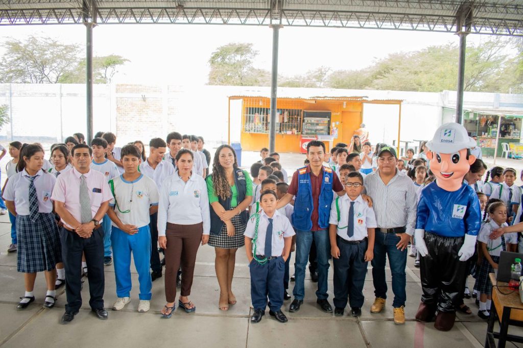 Juramentaron a promotores ambientales escolares del colegio Jorge Basadre/Foto distriluz
