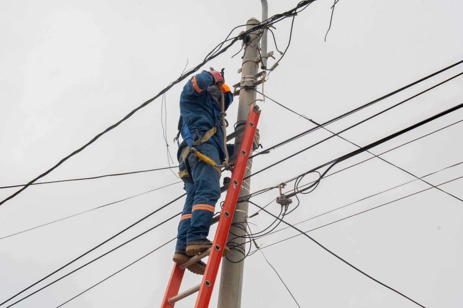 Enosa suspenderá servicio eléctrico en Zonas de Piura y Castilla