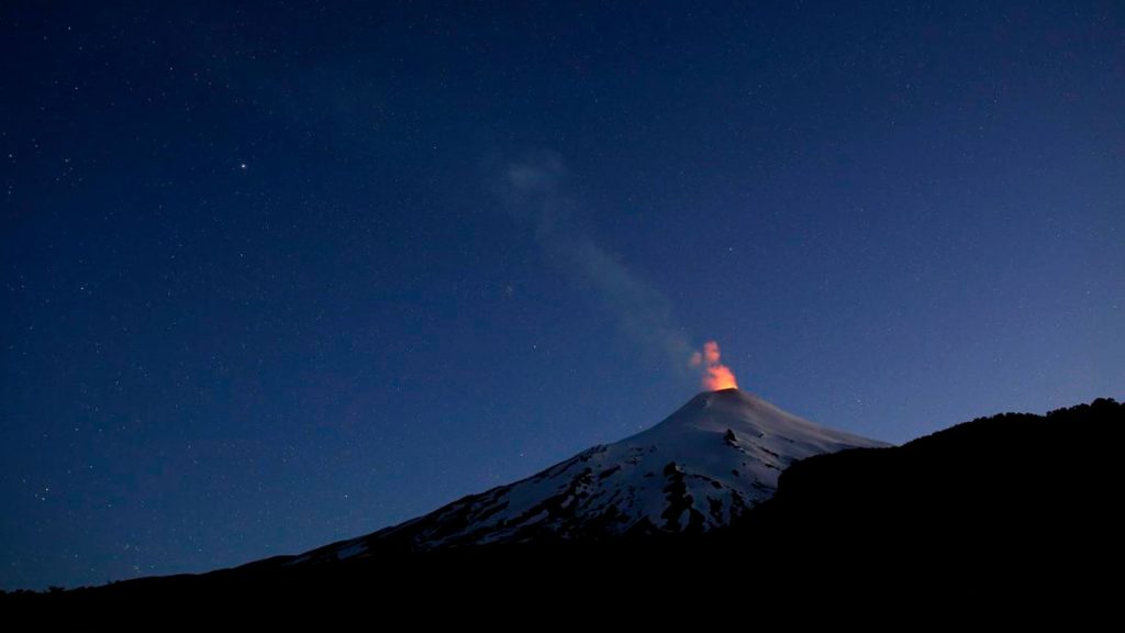 Volcán Villarrica alerta naranja