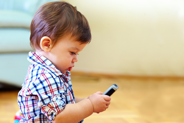 ¿Cómo afecta el uso excesivo de pantallas al cerebro de tu niño?
