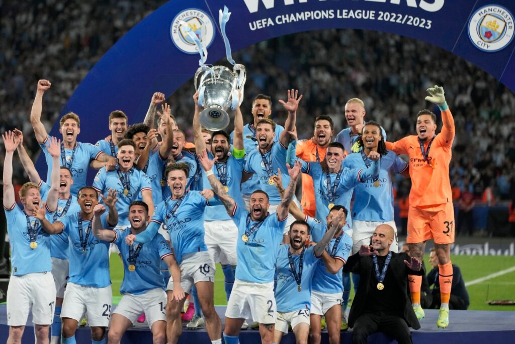 Manchester City alza la copa como campeón del Mundial de Clubes 2023