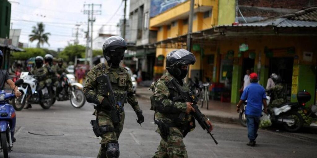 Ecuador: ataque deja 14 muertos en dos ataques en Guayaquil y en la zona costera