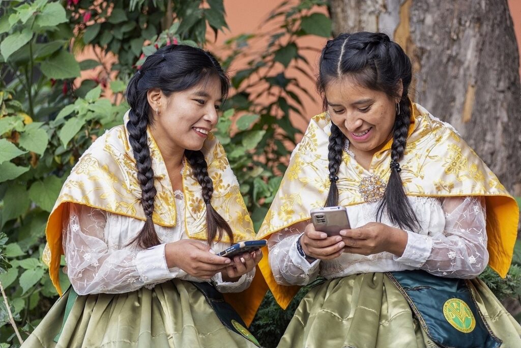 Día de las Lenguas Originarias: usuarios de telecomunicaciones pueden acceder a contratos cortos en quechua, aimara, ashaninka y shipibo-konibo