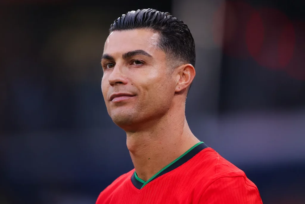 Cristiano Ronaldo rompe récord en YouTube con su nuevo canal