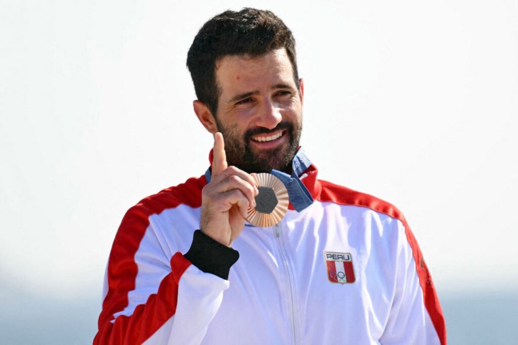 ¿Cuál es el premio que recibirá Stefano Peschiera por ganar una medalla en París 2024?