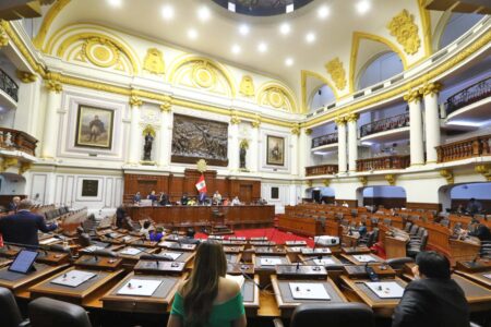 Congreso aprueba en primera votación la creación del Colegio de Politólogos del Perú