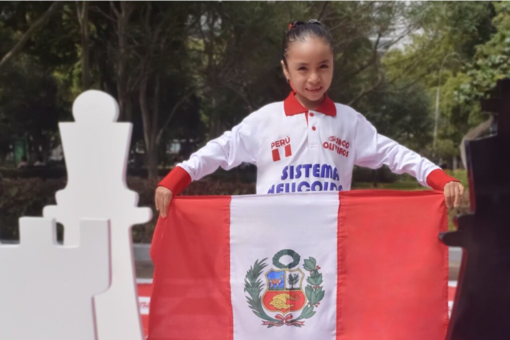 ¡Orgullo peruano! Niña de 7 años conquista tres medallas de oro en el Panamericano de Ajedrez