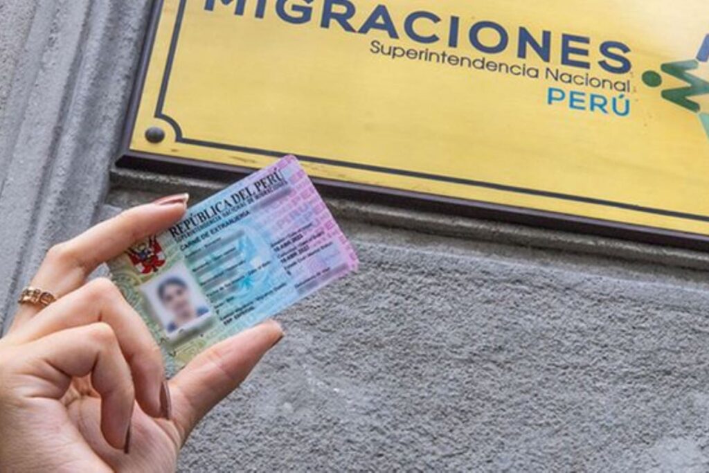 Congreso aprobó cambios en ley de migraciones para fortalecer el control de extranjeros