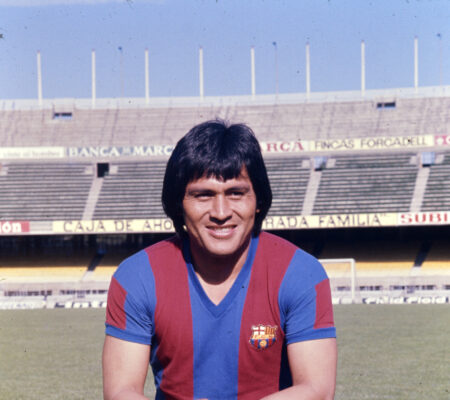 Fallece Hugo Sotil, leyenda del fútbol peruano y del FC Barcelona