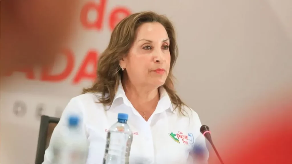 Dina Boluarte cierra el 2024 con una aprobación histórica de solo el 3 %