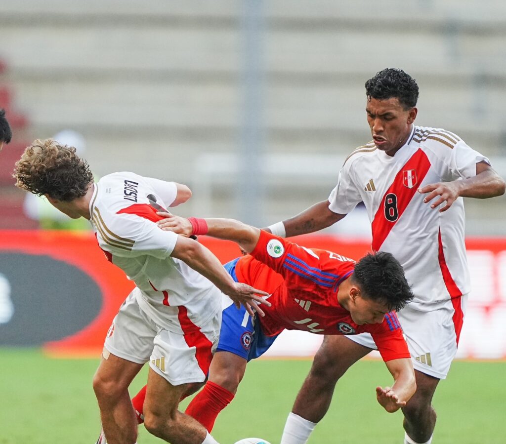 Perú suma su tercera derrota y cae eliminado del Sudamericano sub-20