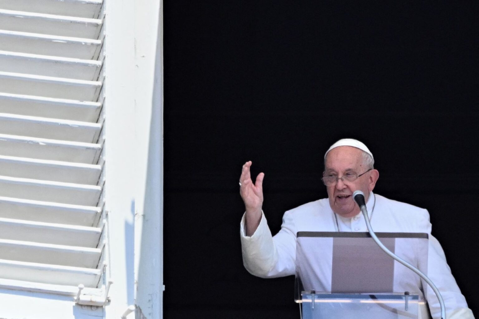 Papa Francisco se encuentra en reposo absoluto tras diagnóstico de neumonía bilateral