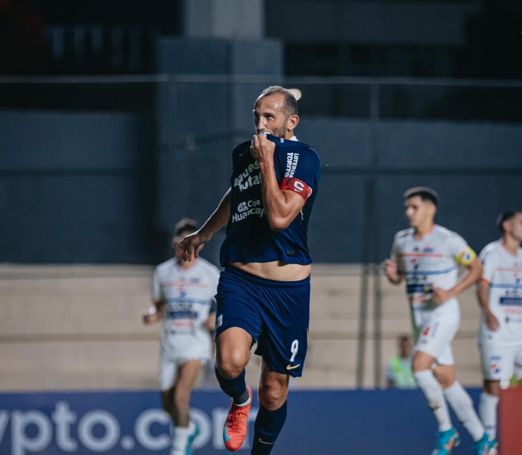 Hernán Barcos: “Le pedimos a los árbitros que sean justos en el partido de vuelta ante Boca”