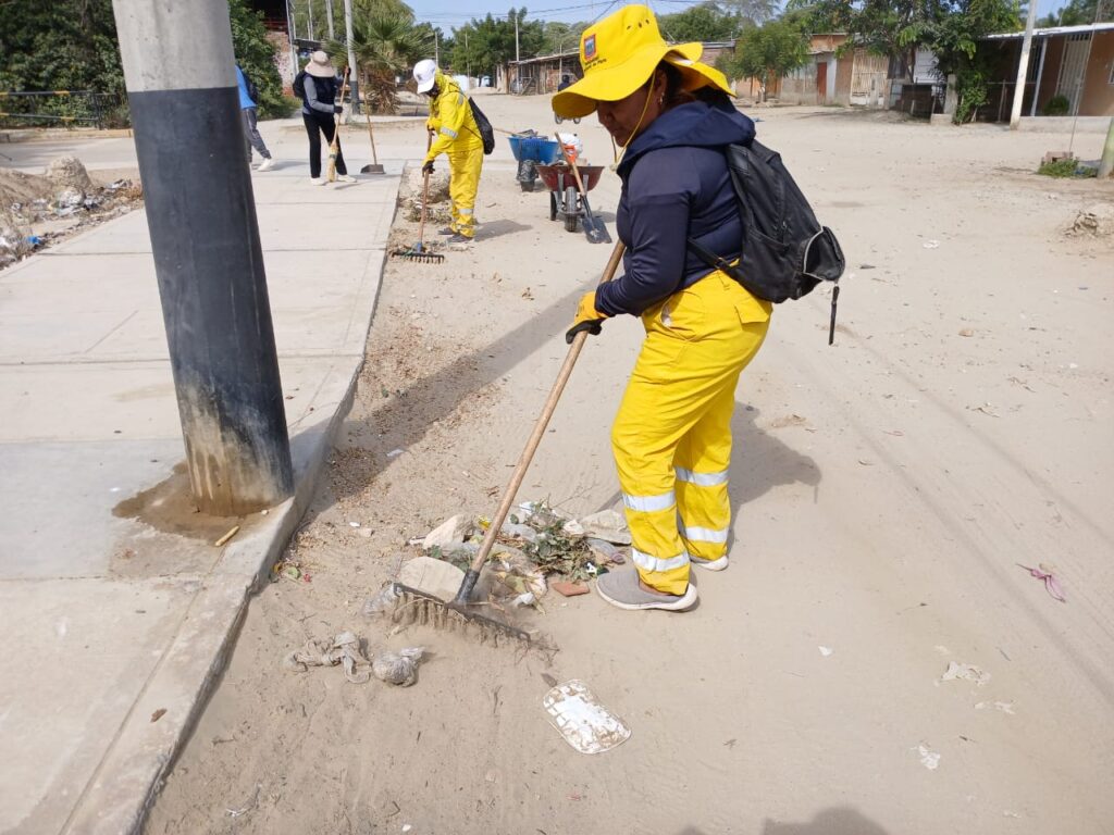 Municipalidad de Piura ejecutó jornada de limpieza en la urbanización Los Sauces
