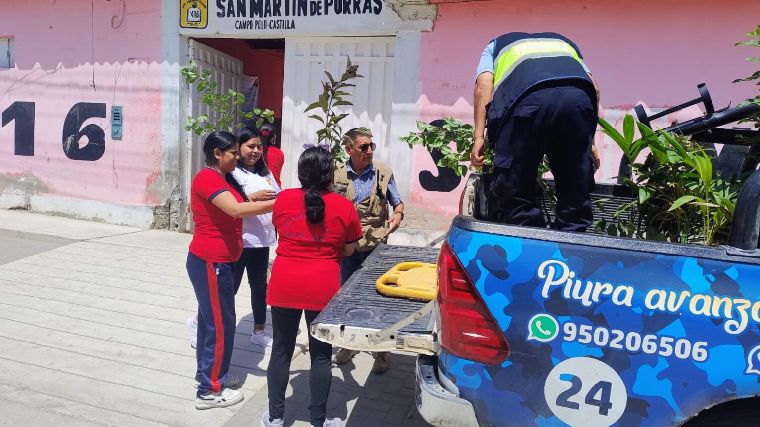 Piura: entregan plantones a colegio de Castilla para promover educación ambiental