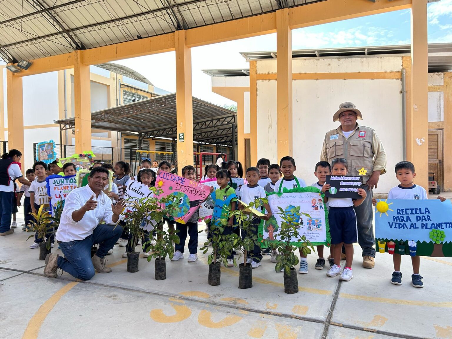 Municipalidad de Piura realiza jornada de arborización por el Día de la Tierra