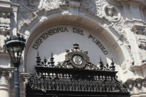 Defensoría del Pueblo pide al TC suspender ley que penaliza a menores desde los 16 años