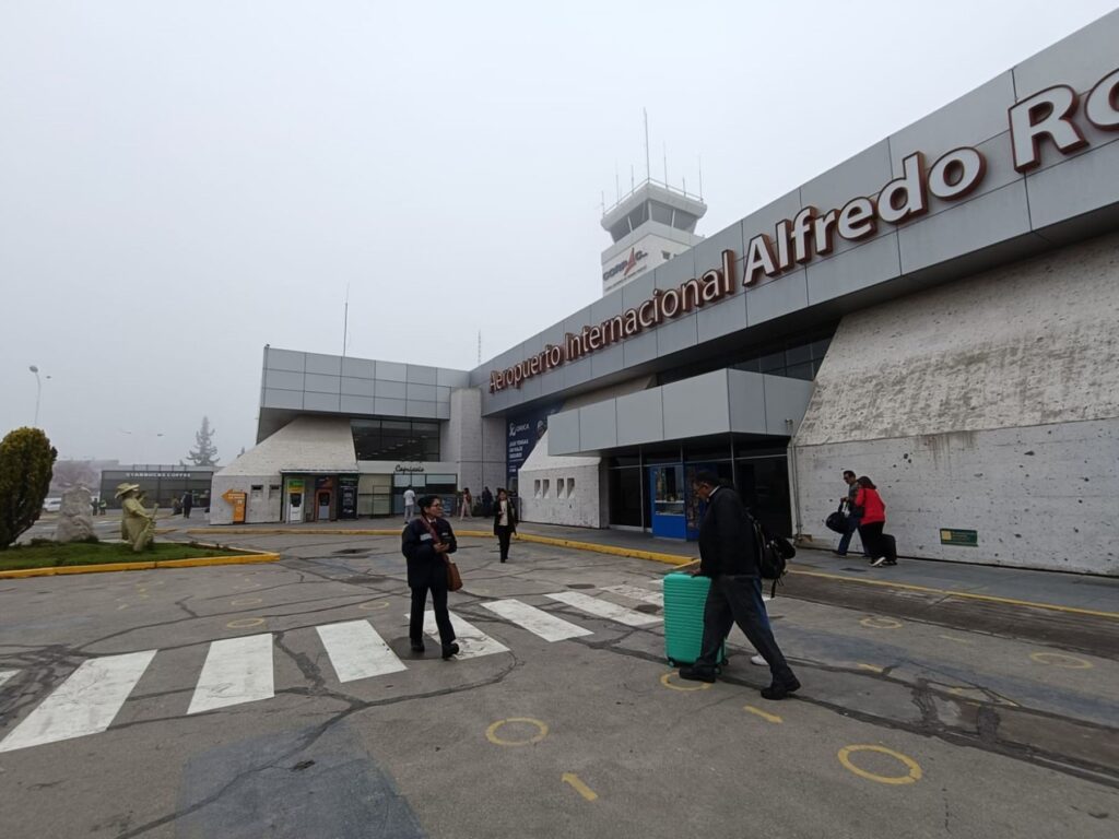 Alerta de explosivo en aeropuerto de Arequipa obliga a cancelar vuelos