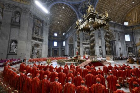 Cuánto dura un cónclave y cómo se elige al papa en el Vaticano