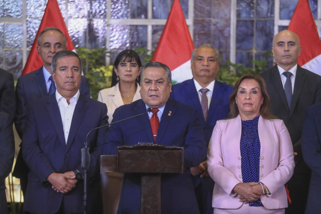 Gobierno acepta salida de todo el Gabinete Ministerial encabezado por Gustavo Adrianzén