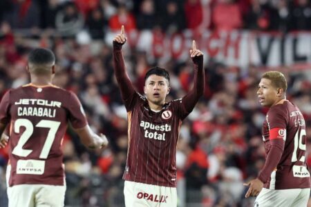 La 'U' rompe racha de 15 años y avanza a octavos de la Copa Libertadores