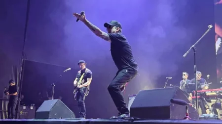 Andrés Calamaro es abucheado en Colombia por defender la tauromaquia
