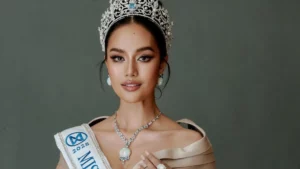 Suchata Chuangsri, representante de Tailandia, es coronada Miss Mundo 2025