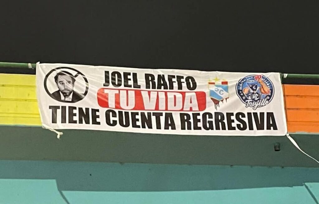 Amenazan a presidente de Sporting Cristal con banderolas en Trujillo