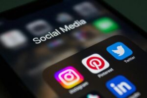 Mejora tu empleabilidad con estas 5 claves para usar redes sociales de forma estratégica