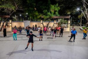 Piura: nueva jornada de zumba gratuita llena de energía el parque Néstor Martos