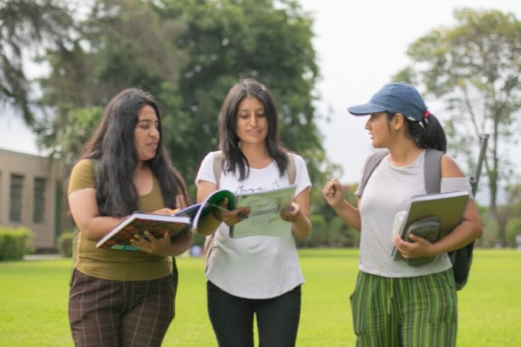 Últimos días para postular a la Beca Hijos de Docentes 2025: conoce los requisitos