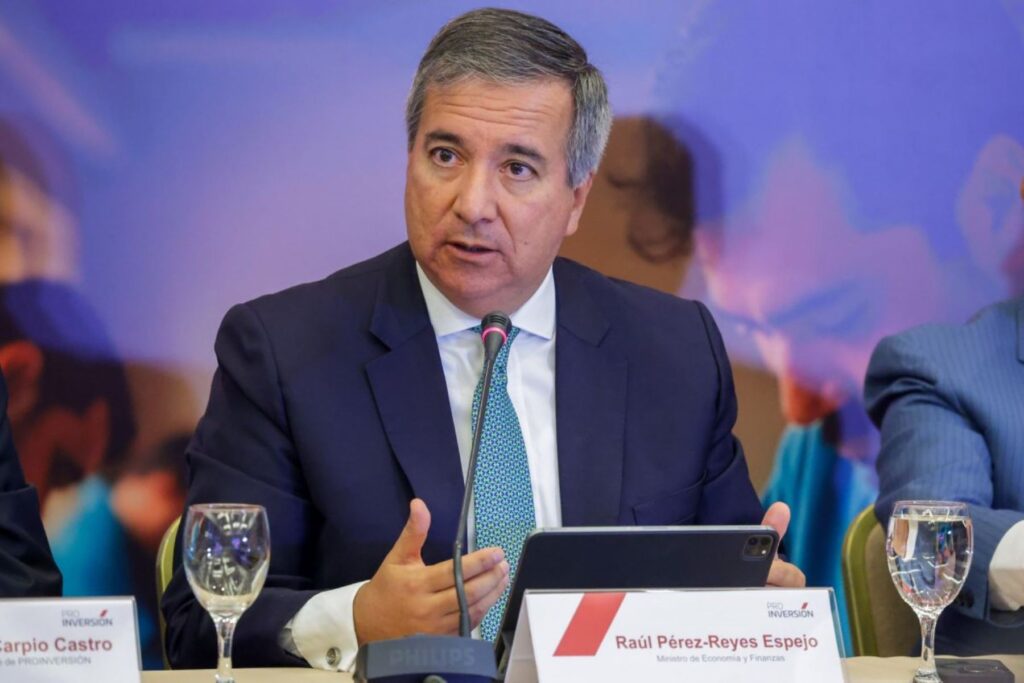 MEF: afiliados a las AFP deberán tener 240 aportes para acceder a pensión mínima de S/ 600