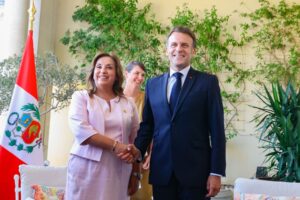 Dina Boluarte sotuvo encuentro bilateral con Emmanuel Macron