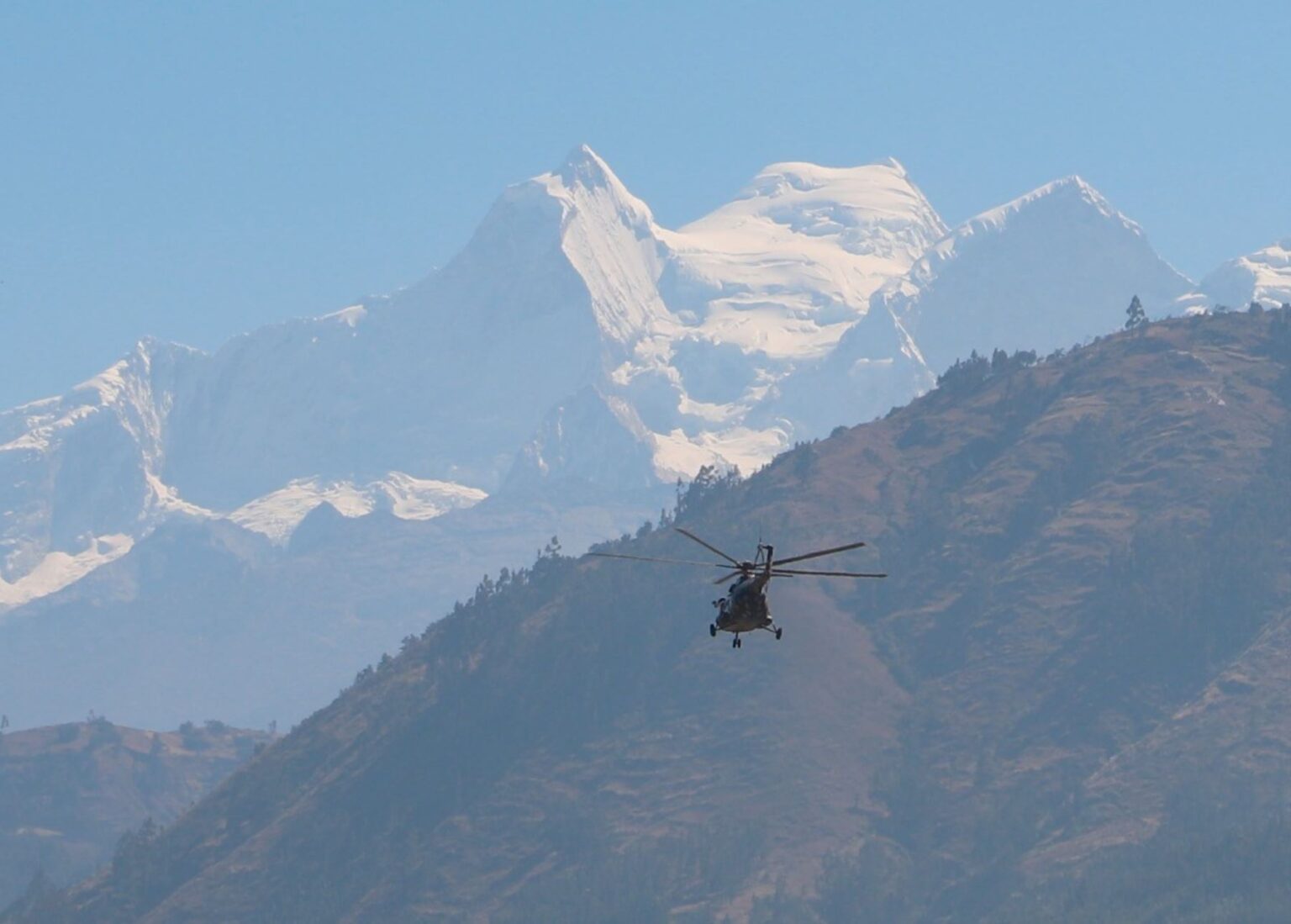 Dos montañistas japoneses atrapados en el Huascarán enfrentan condiciones extremas