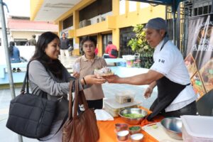 Festival del Día del Ceviche reunió a miles en Piura con más de mil porciones servidas