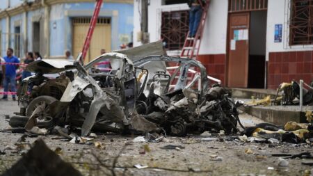 Siete muertos y más de 30 heridos por ataques guerrilleros en el suroeste de Colombia