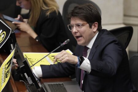 Bogotá: Senador Miguel Uribe Turbay fue herido durante un mitin político