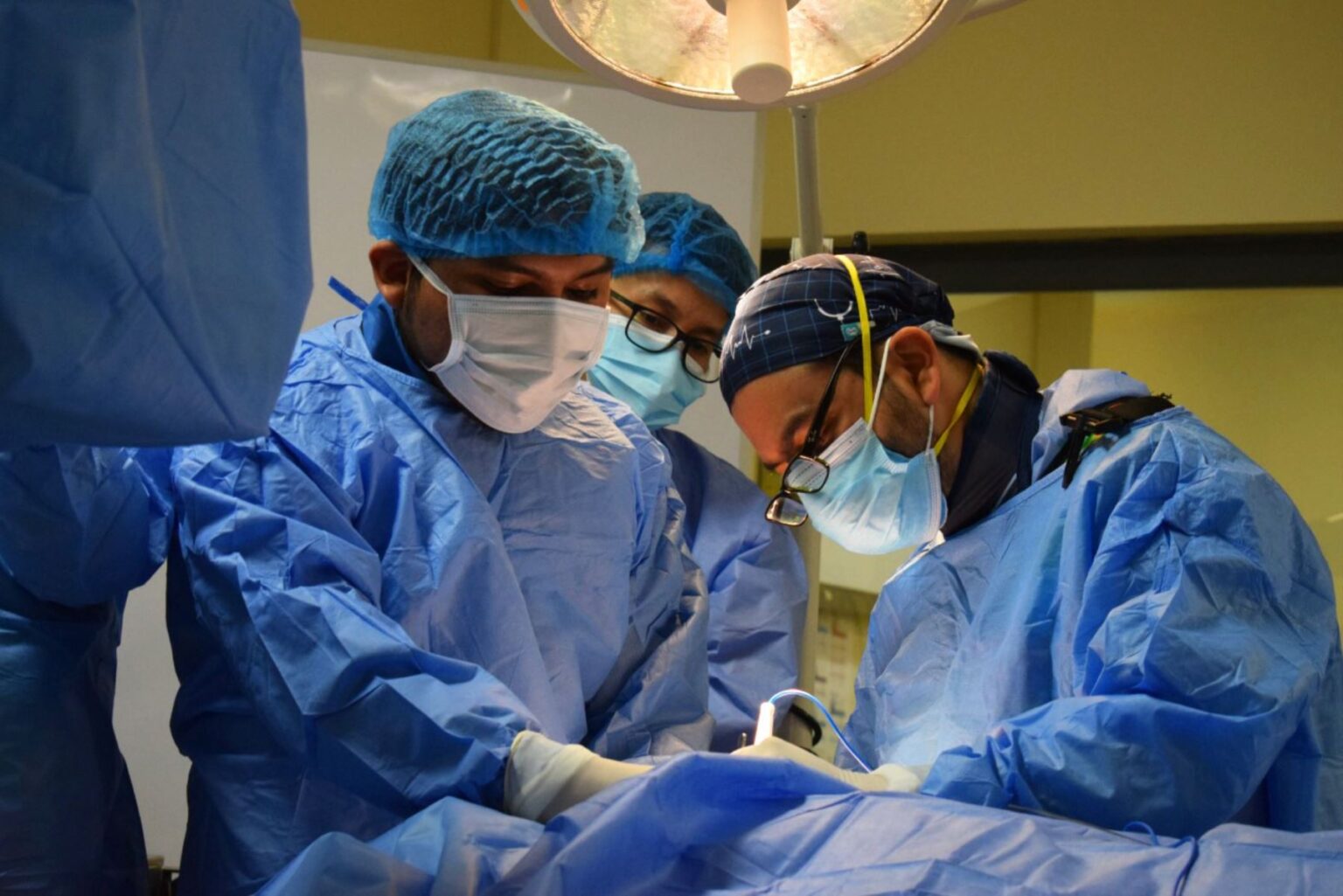 Profesionales de salud podrán ascender mediante concurso interno: conoce cómo