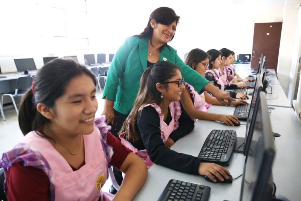 Minedu lanza concurso 2025-2026 para docentes técnico-productivos