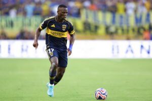 Sao Paulo intentó fichar a Luis Advíncula, pero el peruano seguirá en Boca