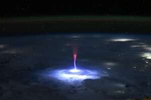 Astronauta captura chorro gigantesco desde el espacio: ¿qué son y por qué se estudian?