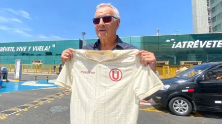 Jorge Fossati destaca la humildad como clave del éxito de Universitario