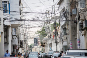 OEFA fija plazo hasta marzo del 2026 para que concesionarias retiren cableado eléctrico en desuso o mal estado