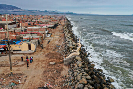 Declaran de interés nacional la recuperación de playas en Trujillo por erosión costera