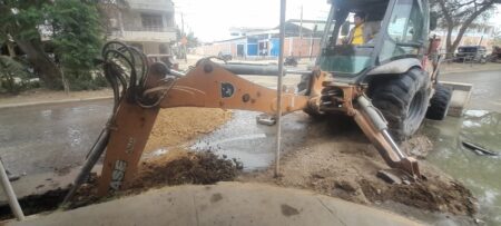 EPS Grau realiza trabajos de rehabilitación de subcolector de alcantarillado en el A.H. 9 de Octubre