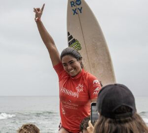 Surfista talareña Sol Aguirre obtiene la medalla de oro en la Copa Conquistadores de los Mares