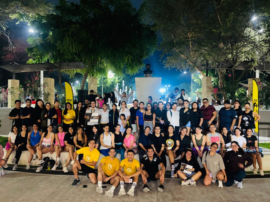 Piura: exitosa jornada de zumba reunió a más de 100 personas en parque Néstor Martos