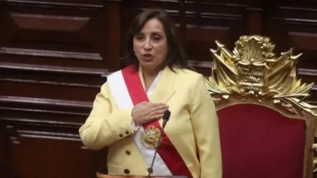 Encuesta CPI: 70 % de peruanos quiere que Dina Boluarte deje la presidencia antes de 2026