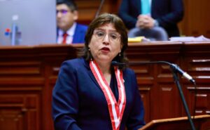 Fiscal de la Nación enfrenta denuncia constitucional por decisión de no restituir a Patricia Benavides