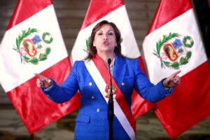 Encuesta CPI: 70 % de peruanos quiere que Dina Boluarte deje la presidencia antes de 2026